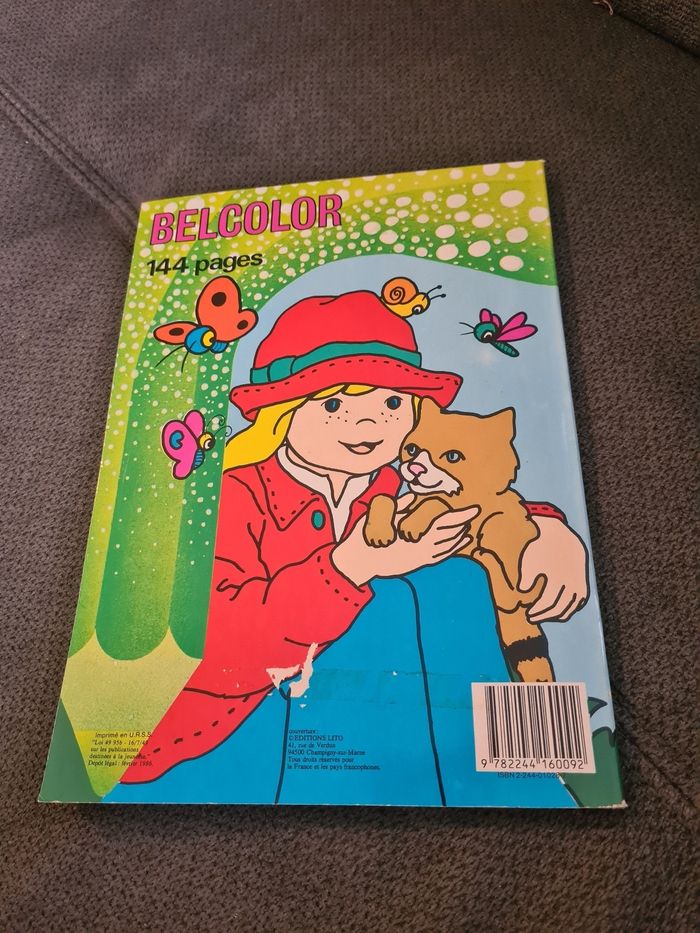 Livre de coloriage neuf - photo numéro 3