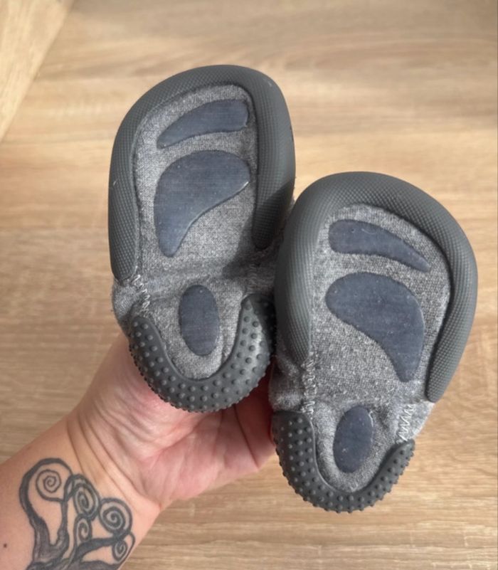 Chaussure bébé - photo numéro 3