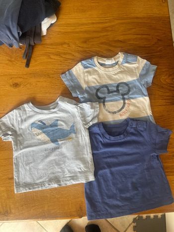3 tee shirts 6-9 mois