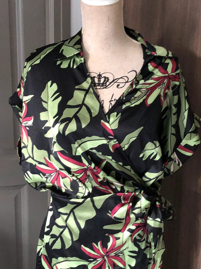 Robe cache cœur chic taille 38/40 - photo numéro 2