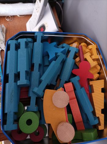 Pièces en bois pour jeux de construction