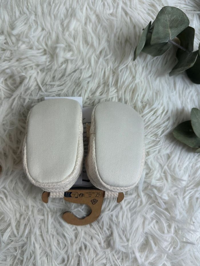 Paire de chaussures beige pour bébé Kiabi taille 0-3 mois - photo numéro 4