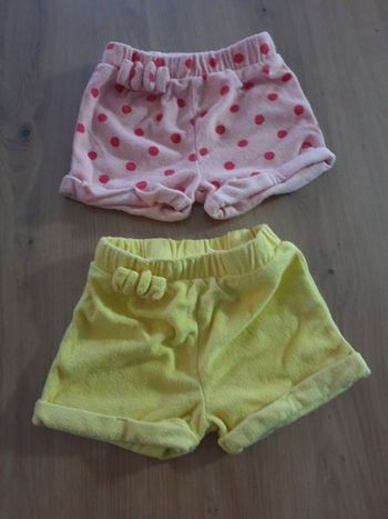 2 shorts éponge 18 mois