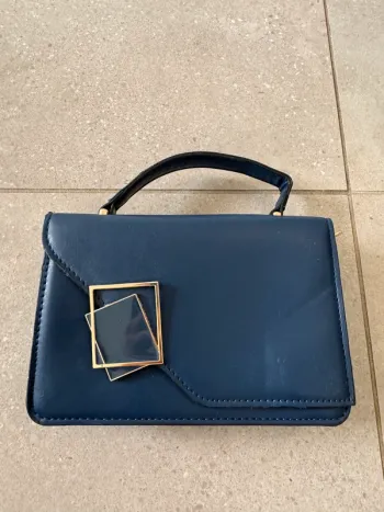 Sac à main et bandoulière navy, neuf sans étiquette, 20*13cm