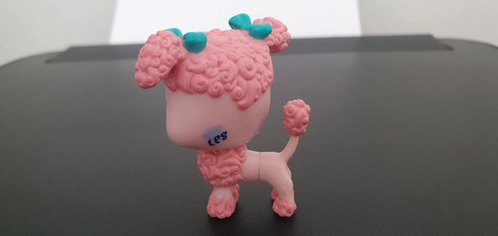 Littlest Pet Shop Année 2010  Chien Canipe Rose et noeud bleus - photo numéro 2