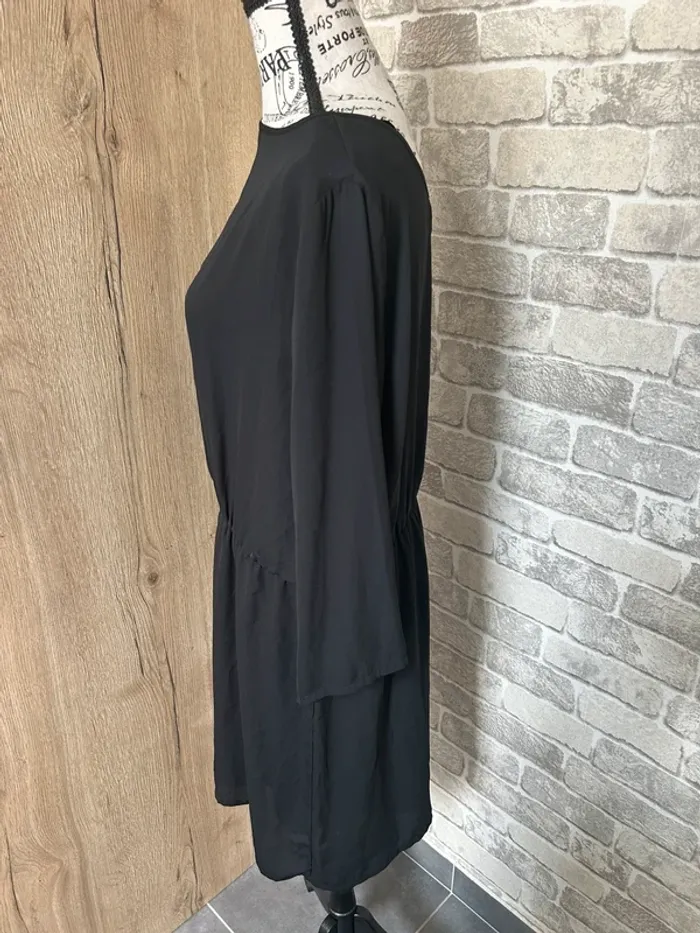 Robe noire taille 44 - photo numéro 4