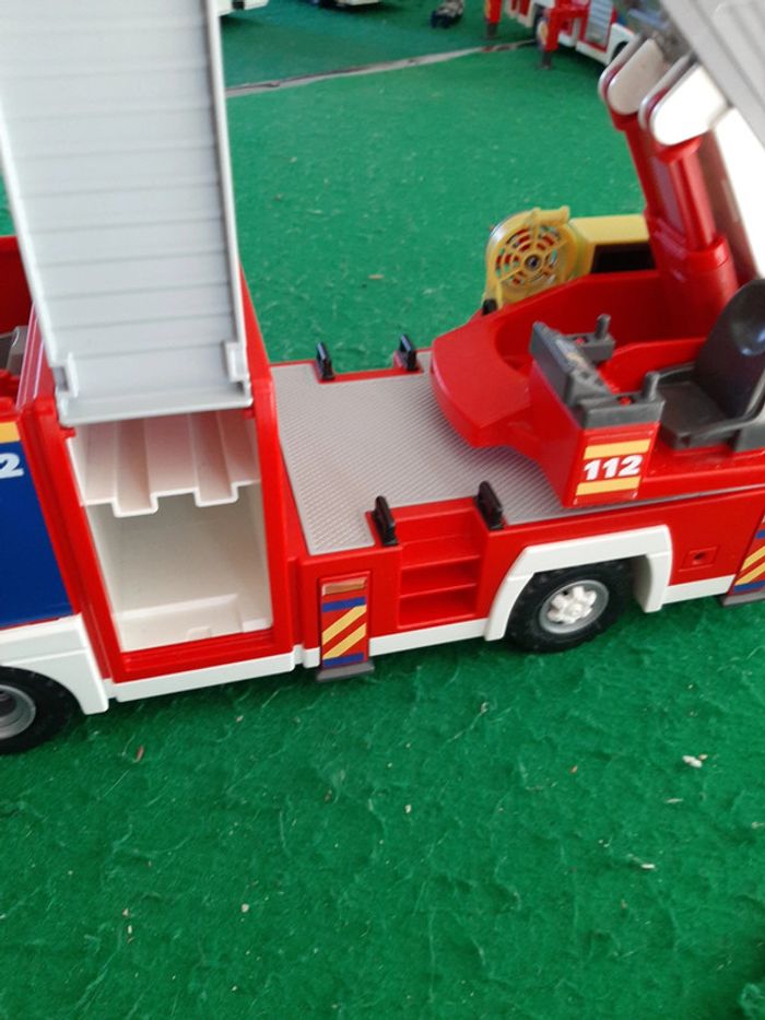 Camion de pompier playmobil - photo numéro 6