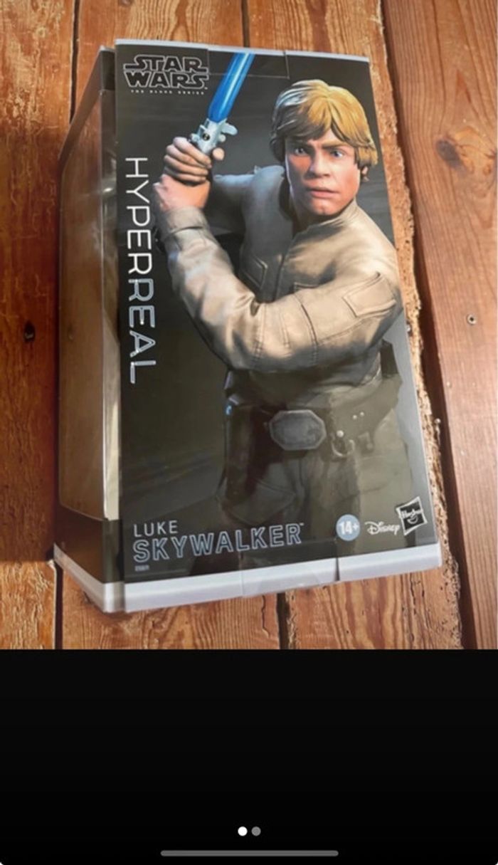 Star Wars Edition Collector Figurine Black Series Hyperreal Luke Skywalker - 20 cm statuette sabre