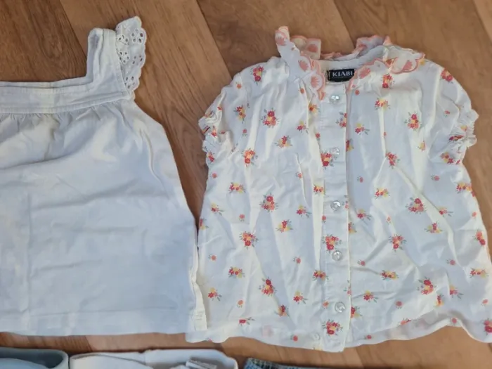 Lot 5 vêtements fille 6mois - photo numéro 2