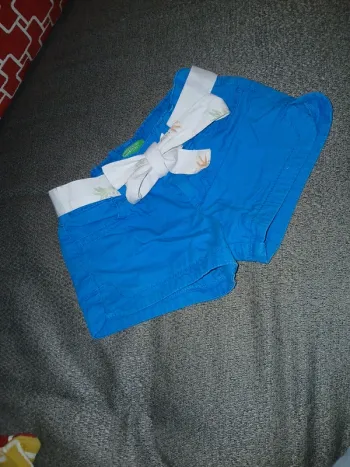 Short bleu 2 ans