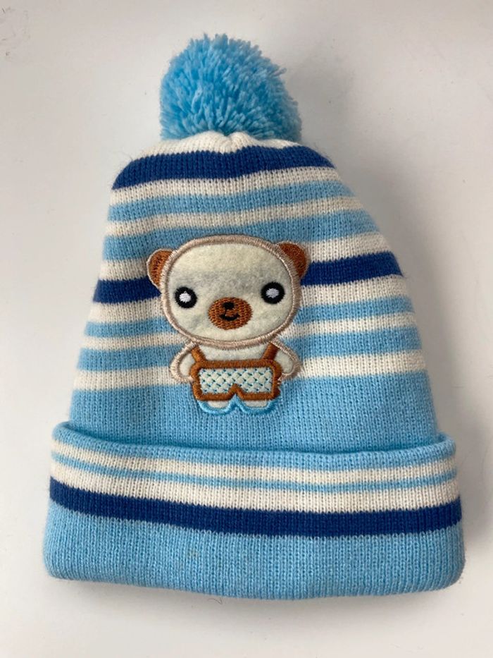 Bonnet avec pompon