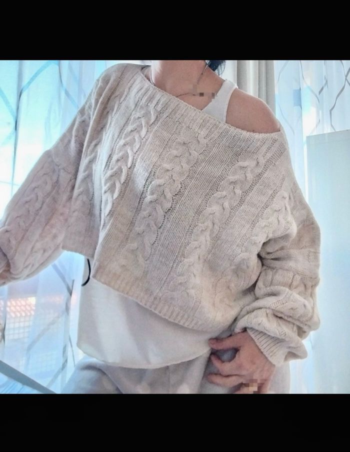 Pull court oversize beige claire maille  torsadée taille universelle - photo numéro 2