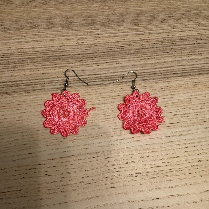 Boucles d’oreilles • rose 🌿