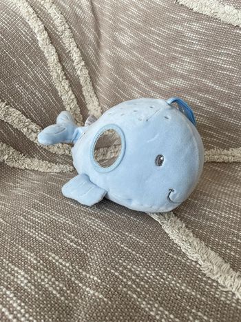 Peluche doudou d’éveil 28cm mots d’enfants baleine bleu très bon état