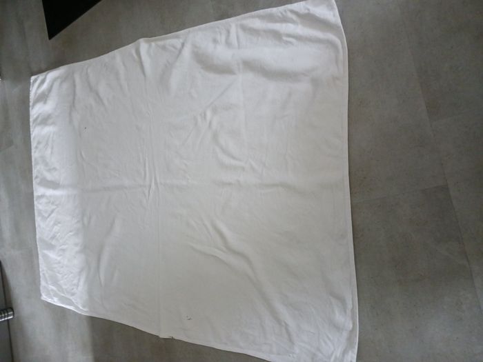 protège matelas ou molleton de table 178 X 126 CM