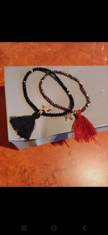 Lot de 2 bracelets " étoiles "