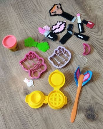 Kit pâte à modeler hello kitty