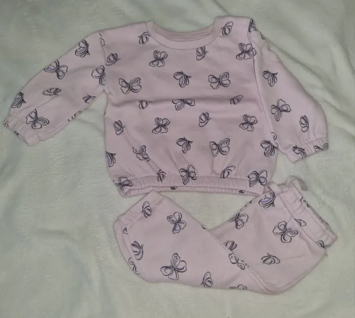 Ensemble jogging et sweat taille 9-12 mois