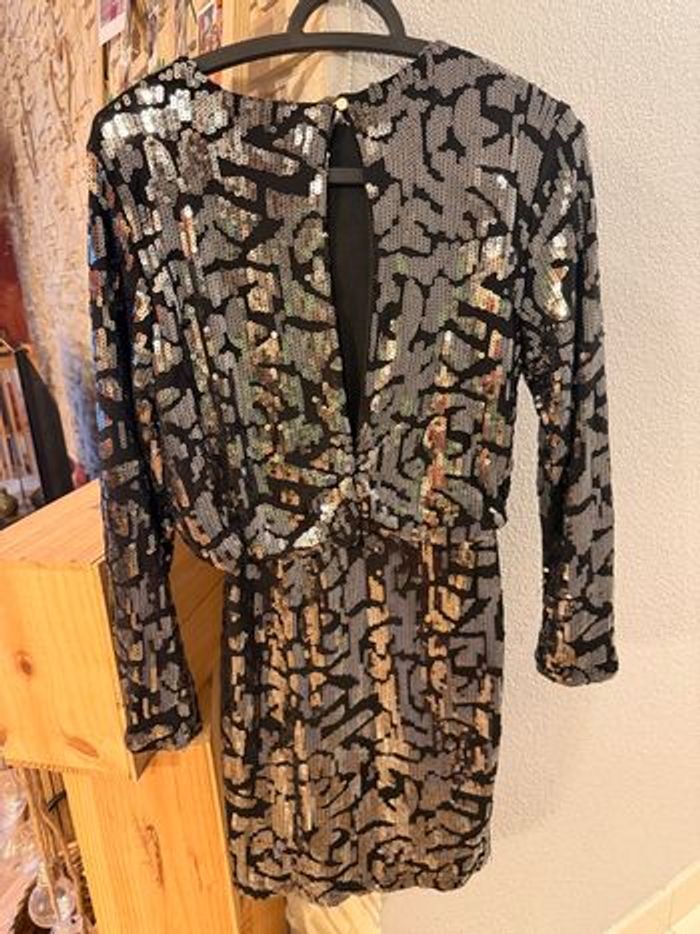 Robe de fête à sequins - photo numéro 5