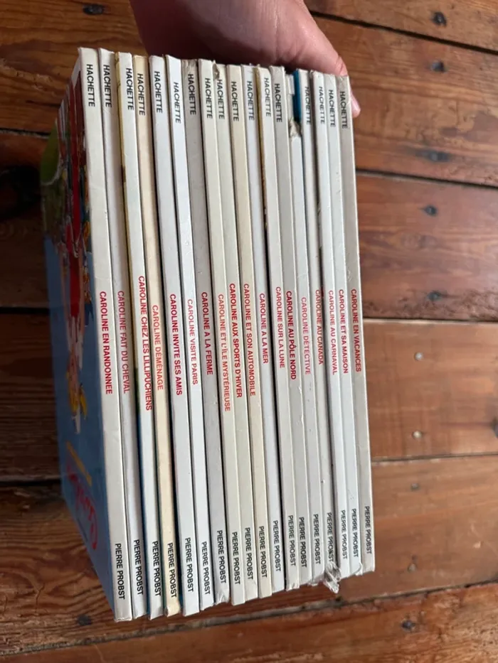 État moyen - Blanc vintage - Lot de 18 livres bd albums Caroline Pierre Probst - photo numéro 16
