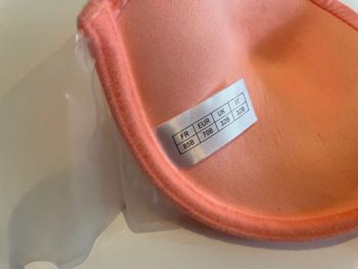 6 soutien-gorge dos transparent taille 85B - photo numéro 4
