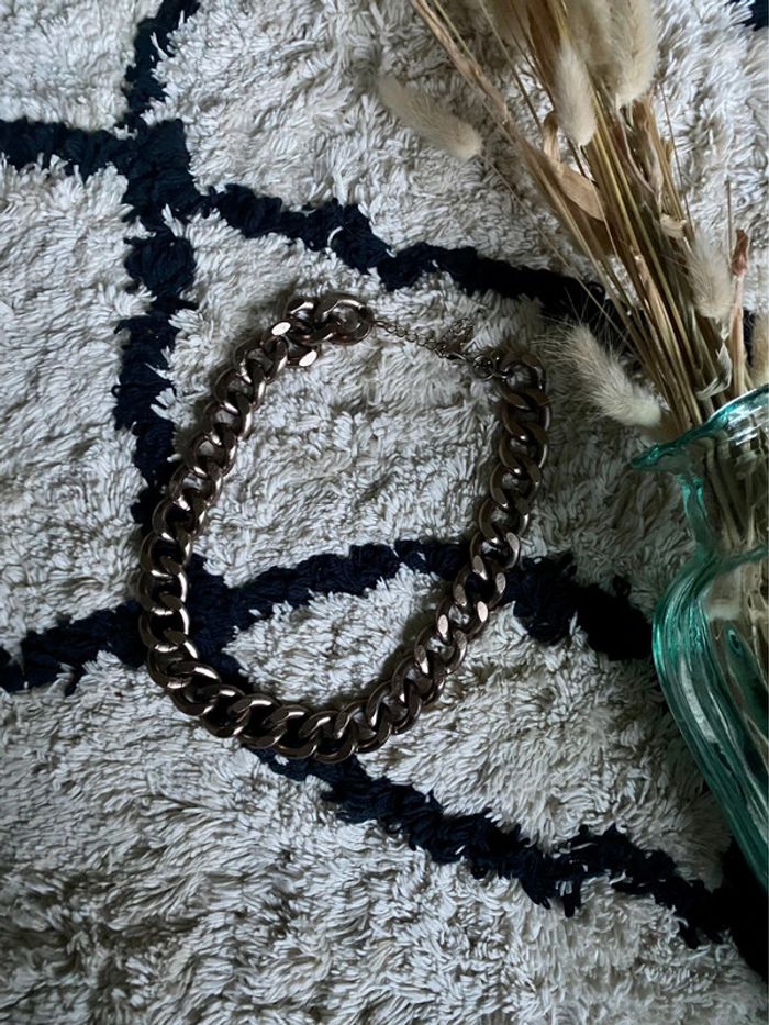 Collier avec anneaux roses gold entrelacés H&M très bon état - photo numéro 2