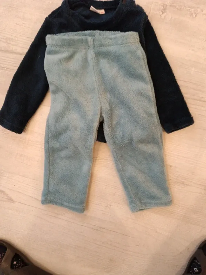 Pyjama chaud en polaire Mickey 18 mois - photo numéro 6