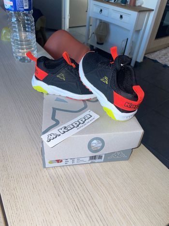 Baskets kappa taille 23 neuf
