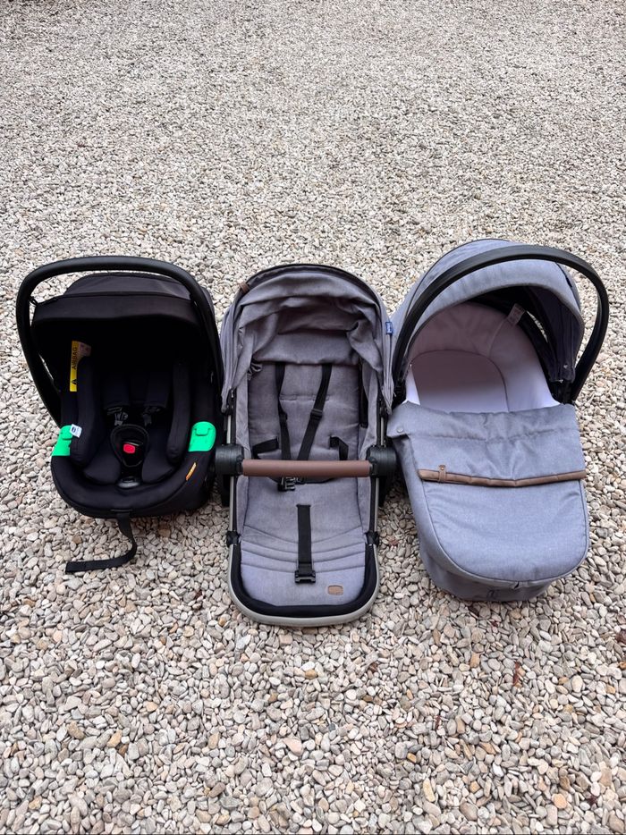 Vend poussette trio chicco best friend confort +