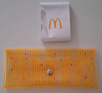 Trousse publicitaire McDonald's en PVC transparent