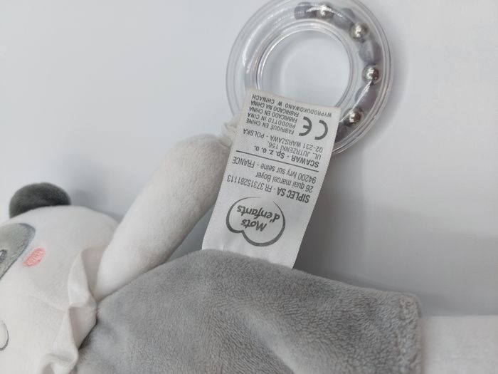 Peluche doudou ours panda blanc gris MOTS D’ENFANTS balle grelot 24 cm - photo numéro 5