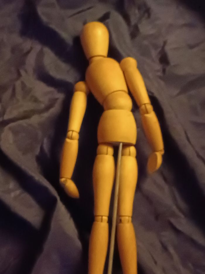 Mannequin articulé en bois dessin - photo numéro 3