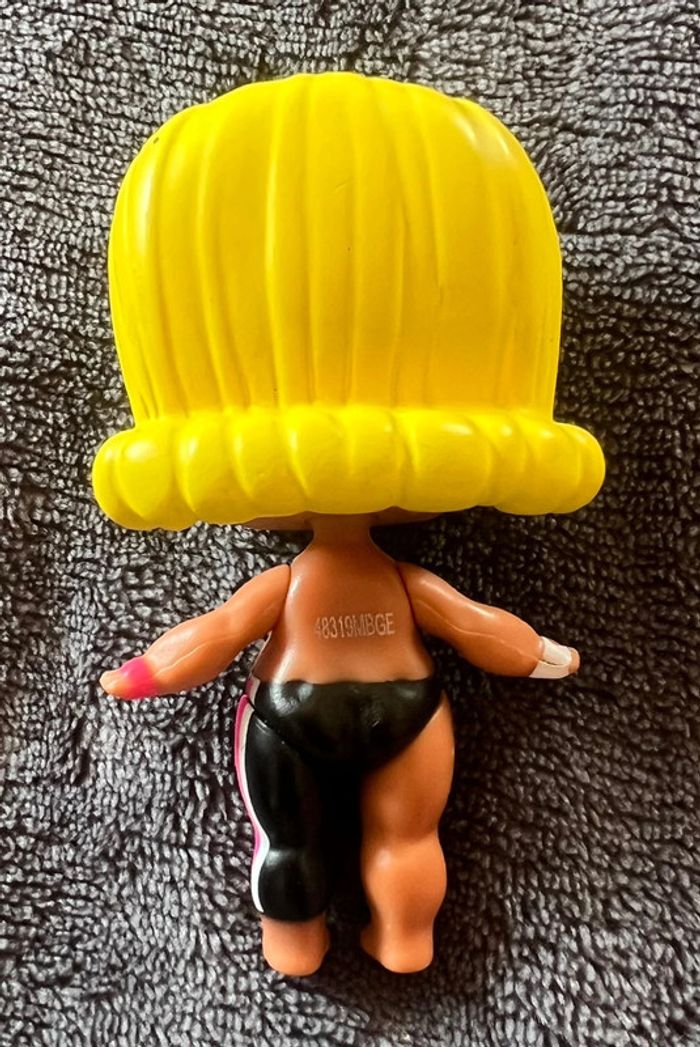Petite poupée Lol surprise et accessoires comme sur la photos ( 3 ) - photo numéro 4