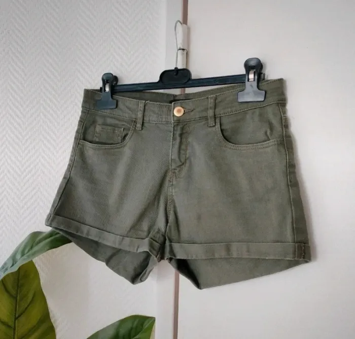 Short Kaki H&M taille XS