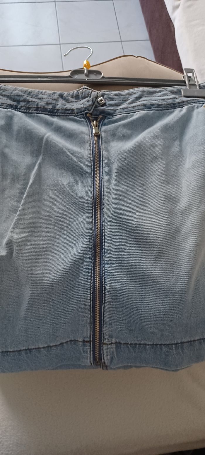 Très belle jupe jeans courte femme T 44 - photo numéro 9