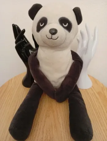 Peluche panda jambes longues mains à scratch