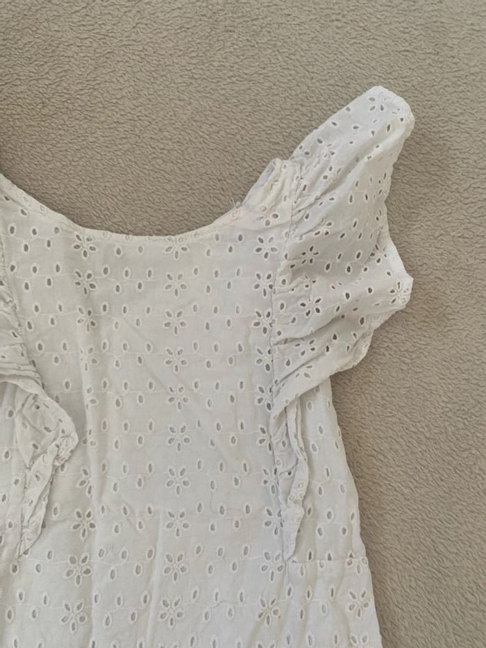 Robe dentelle dos nue 5 ans