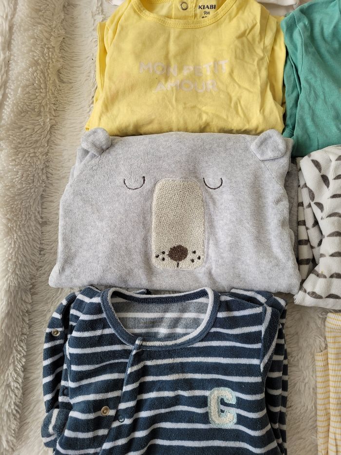 Lot de vêtements bebe 9 mois 20 pièces - photo numéro 2