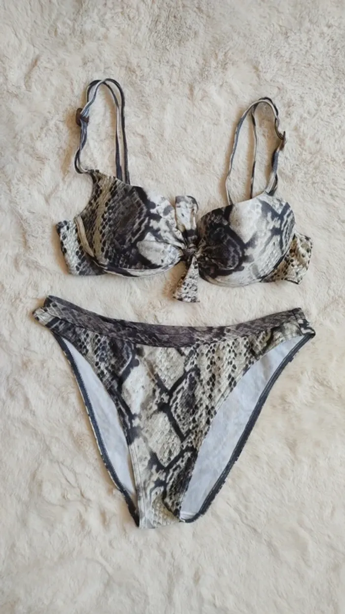 Maillot de bain bikini vintage échancré motif serpent reptile polyamide elasthan