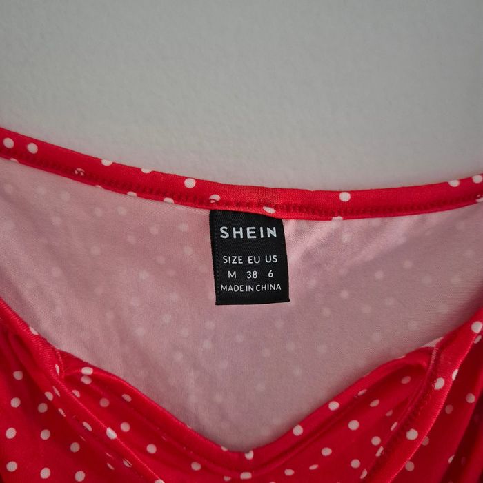 Robe rouge à pois blanc manches courtes neuve - Shein - Taille M : 38 - 40 - photo numéro 3