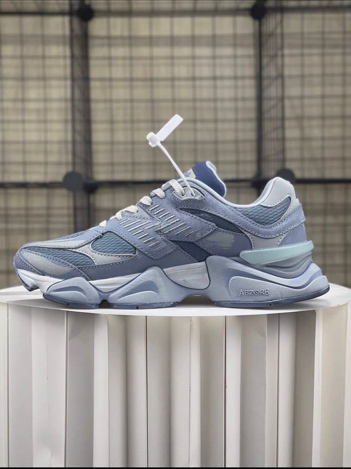 New Balance NB 9060 taille 43 - photo numéro 4