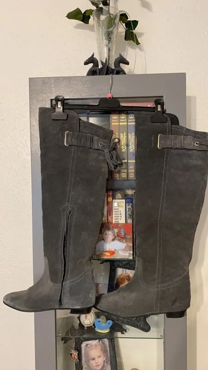 botte en daim grise niveau genou zip intérieur 38