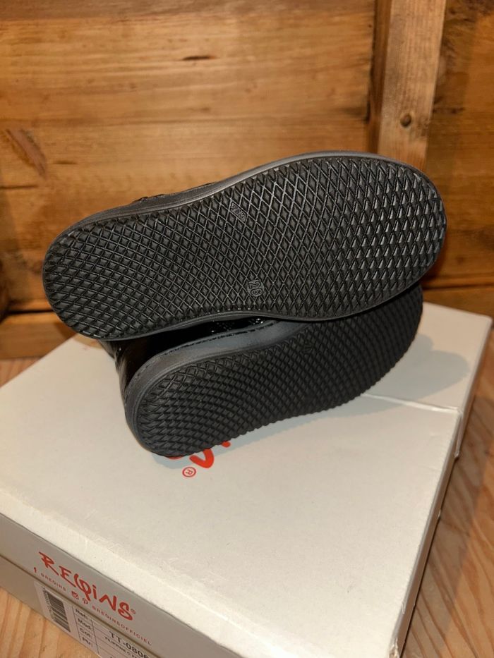 Bottine noir neuve Requins - photo numéro 2