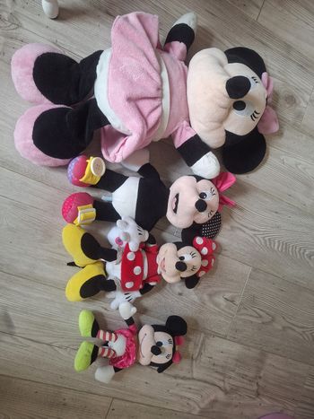 Lot peluches minnie