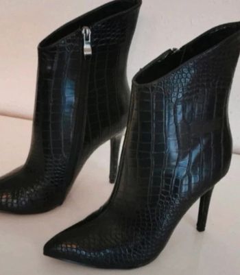 Bottine marque cink me couleur noir pointure 36 neuf