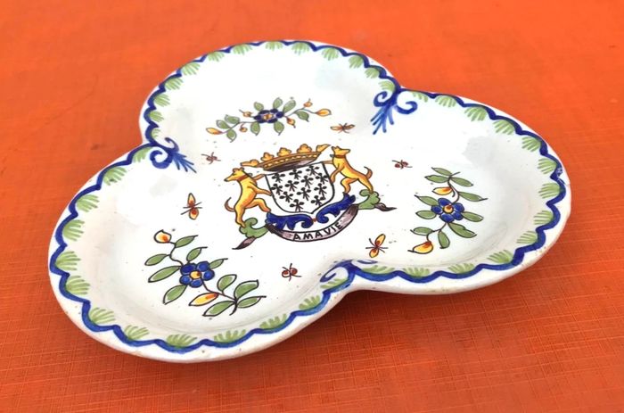 Années 1900  Coupelle   Faïence de Desvres  Charles-François Fourmaintraux-Courquin  Armoirie A MA V - photo numéro 6