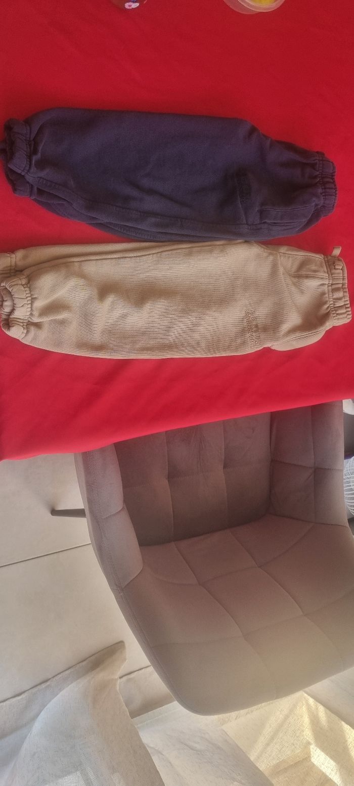 Vend lots de deux joggings pour garçon