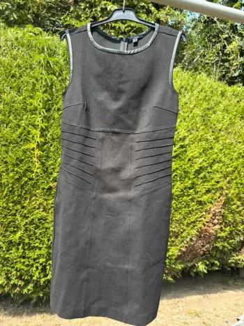 Robe noire moulante et stretch – Marque Mexx