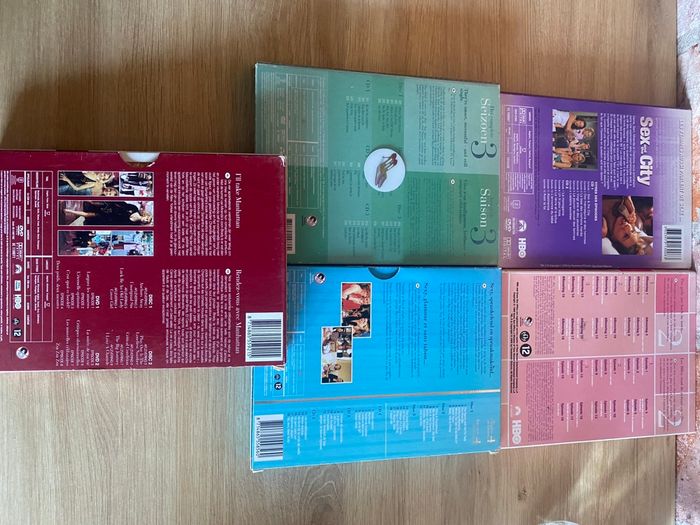 Lot de 13 dvd sex and the city - photo numéro 2