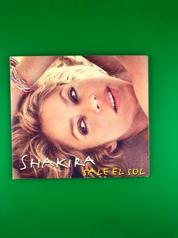 CD Shakira - Sale el sol